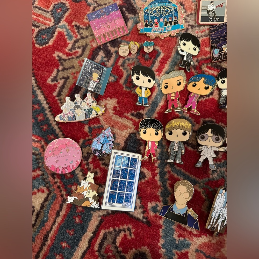 Large BTS Enamel Pin Lot - Picture 5 of 10